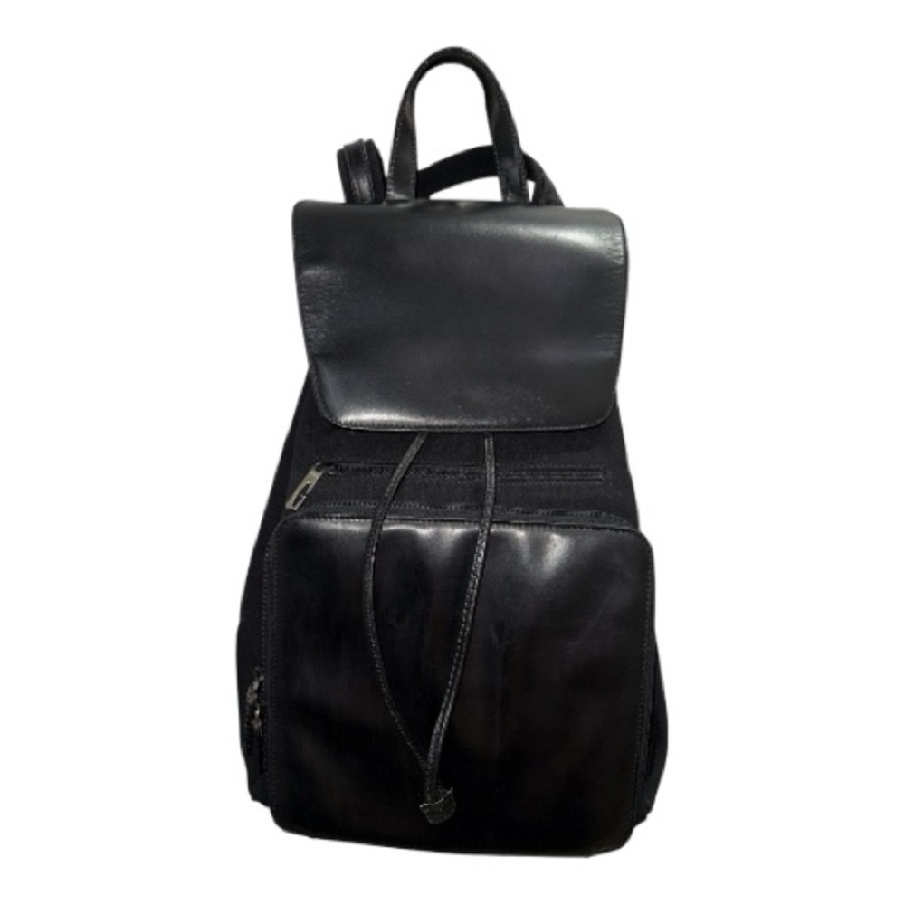 SOLD GUCCI EUC Elegant Black Leather Backpack